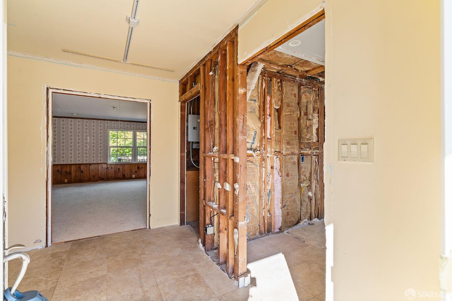 Detail Gallery Image 4 of 33 For 708 Johnston St, Half Moon Bay,  CA 94019 - 3 Beds | 1 Baths