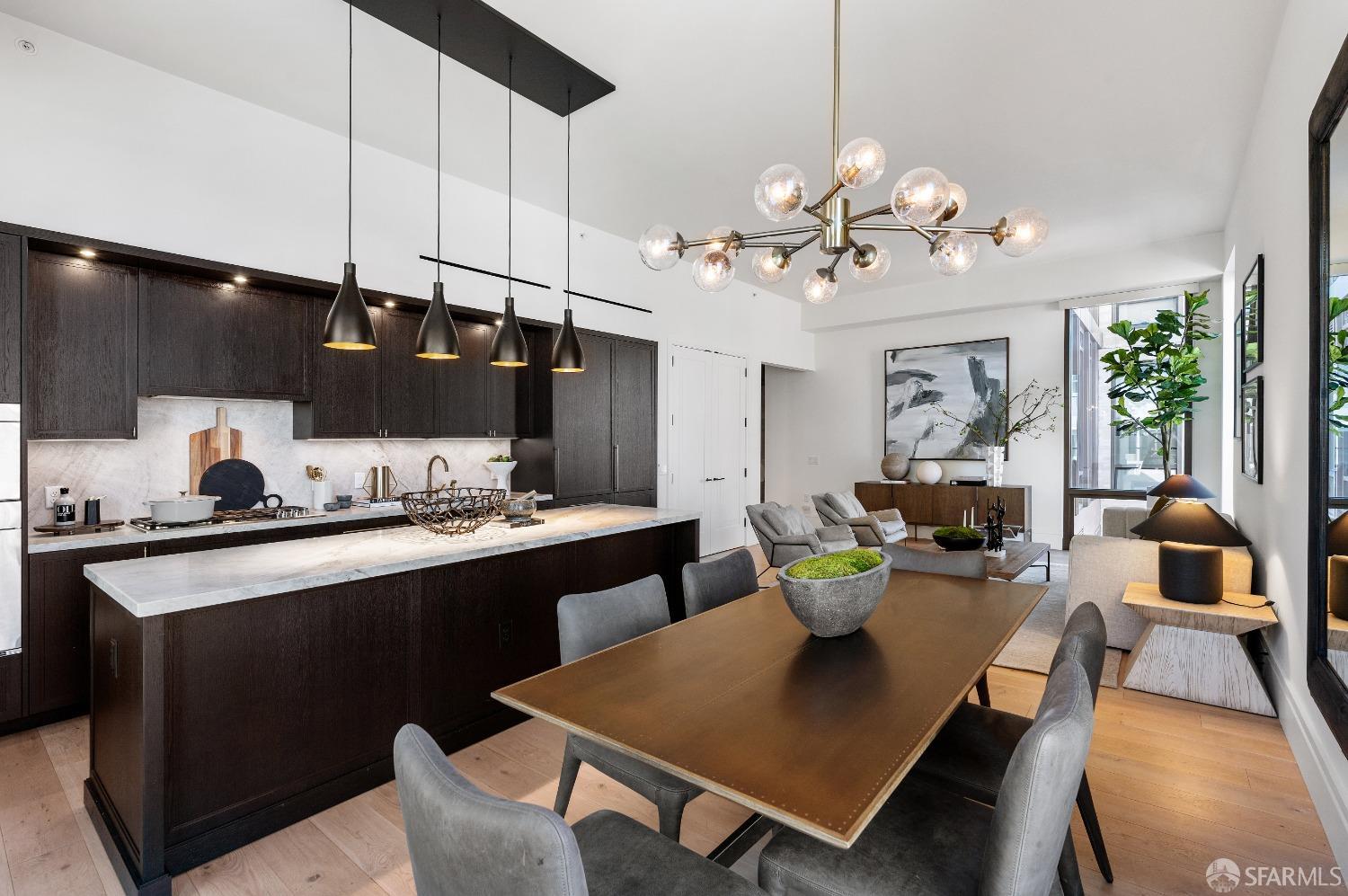 Photo #8: 423916905 Listing 