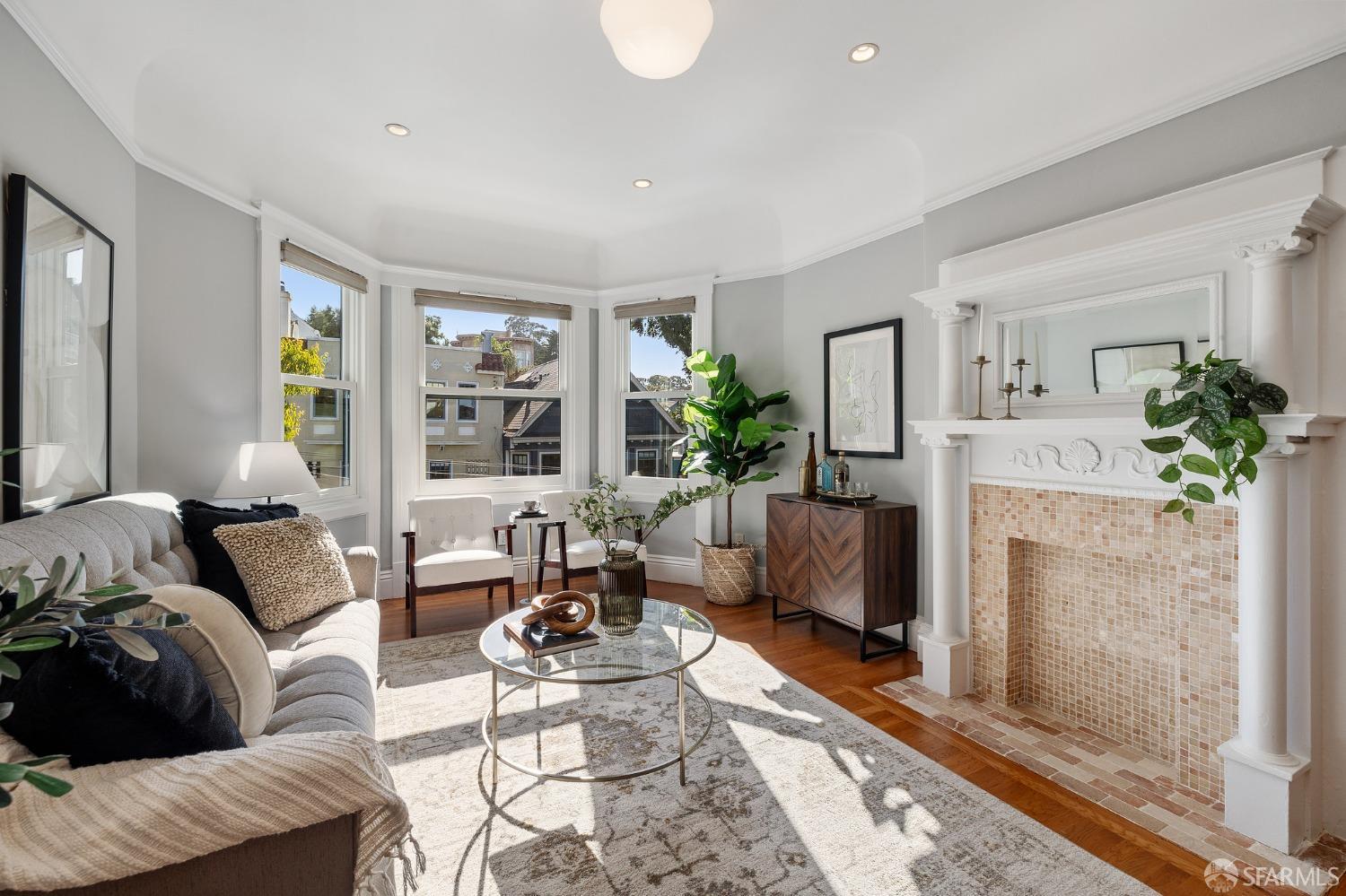 Photo #9: 423918090 Listing 
