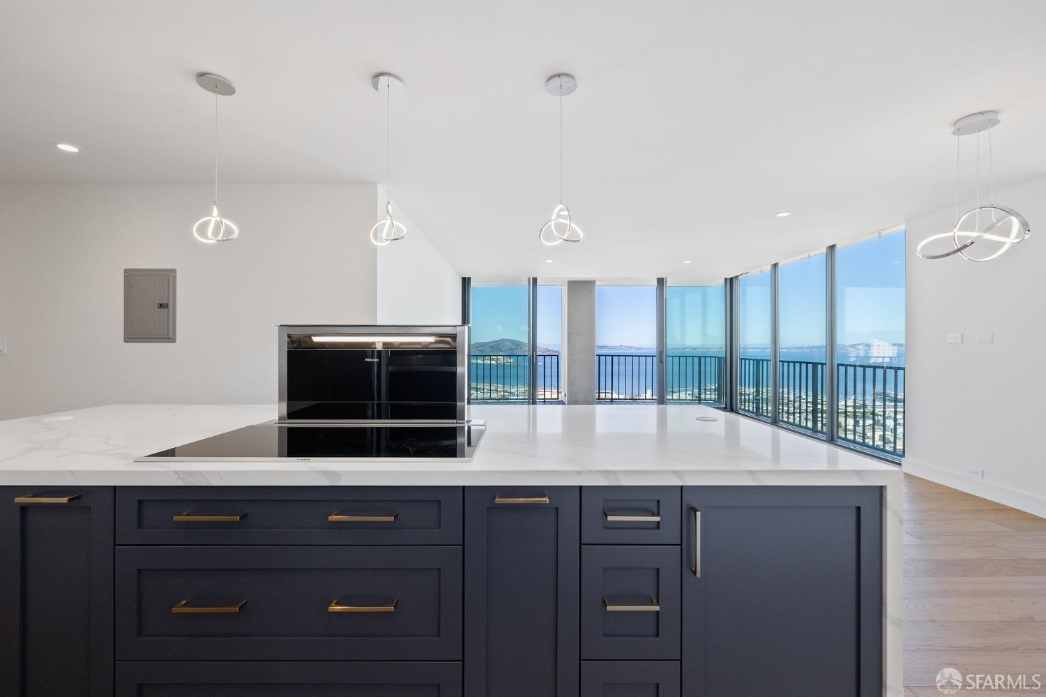 Photo #20: 423917967 Listing 