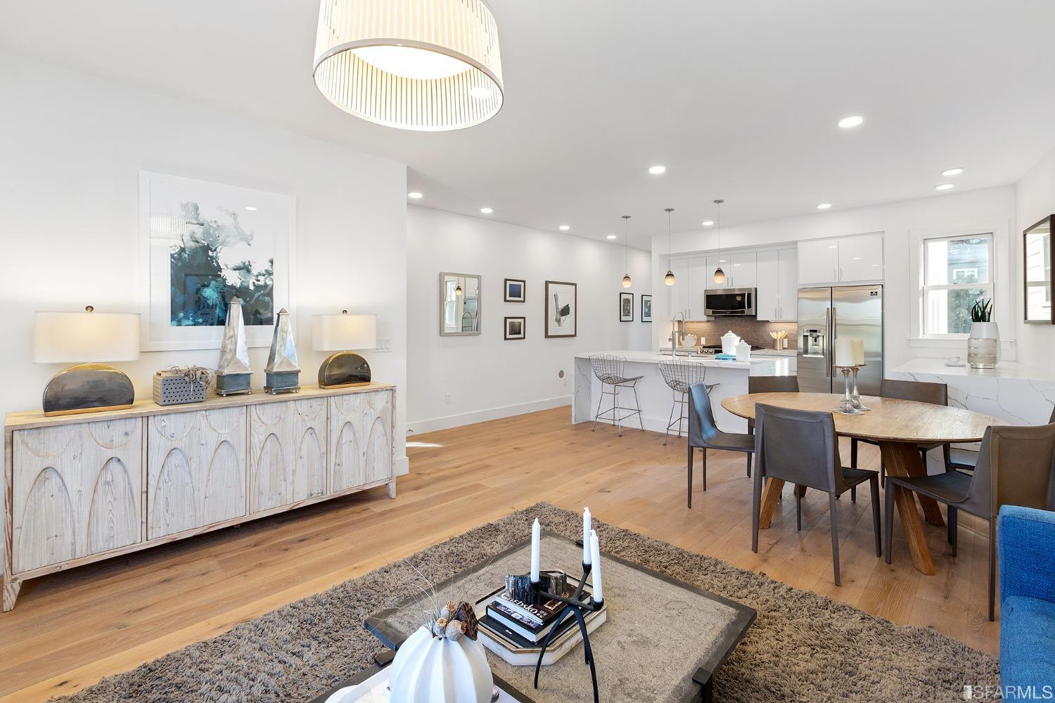 Photo #6: 423917998 Listing 