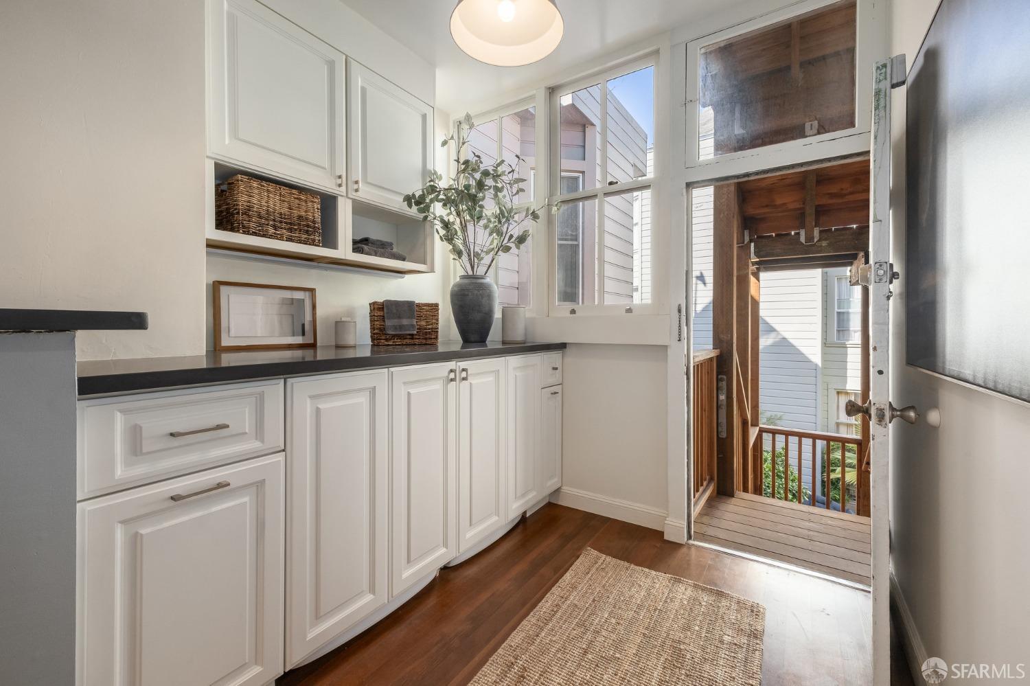 Photo #36: 423917380 Listing 