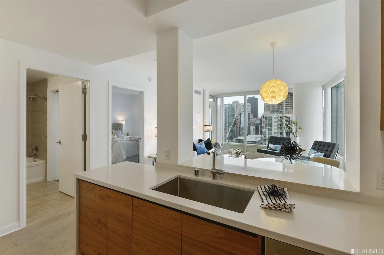 Photo #9: 423918468 Listing 