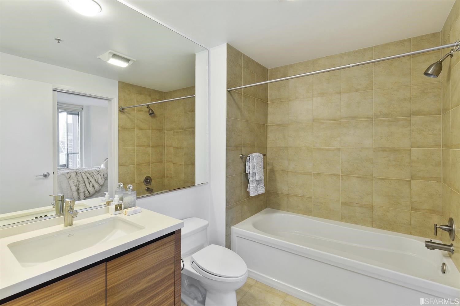 Photo #15: 423918468 Listing 