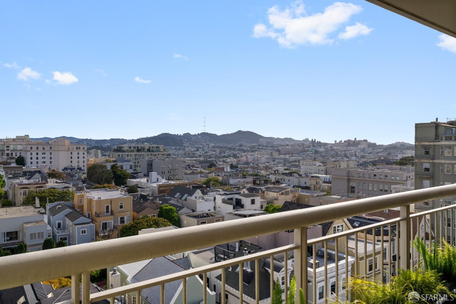 Detail Gallery Image 5 of 24 For 2200 Pacific Ave 11f,  San Francisco,  CA 94115 - 2 Beds | 2 Baths