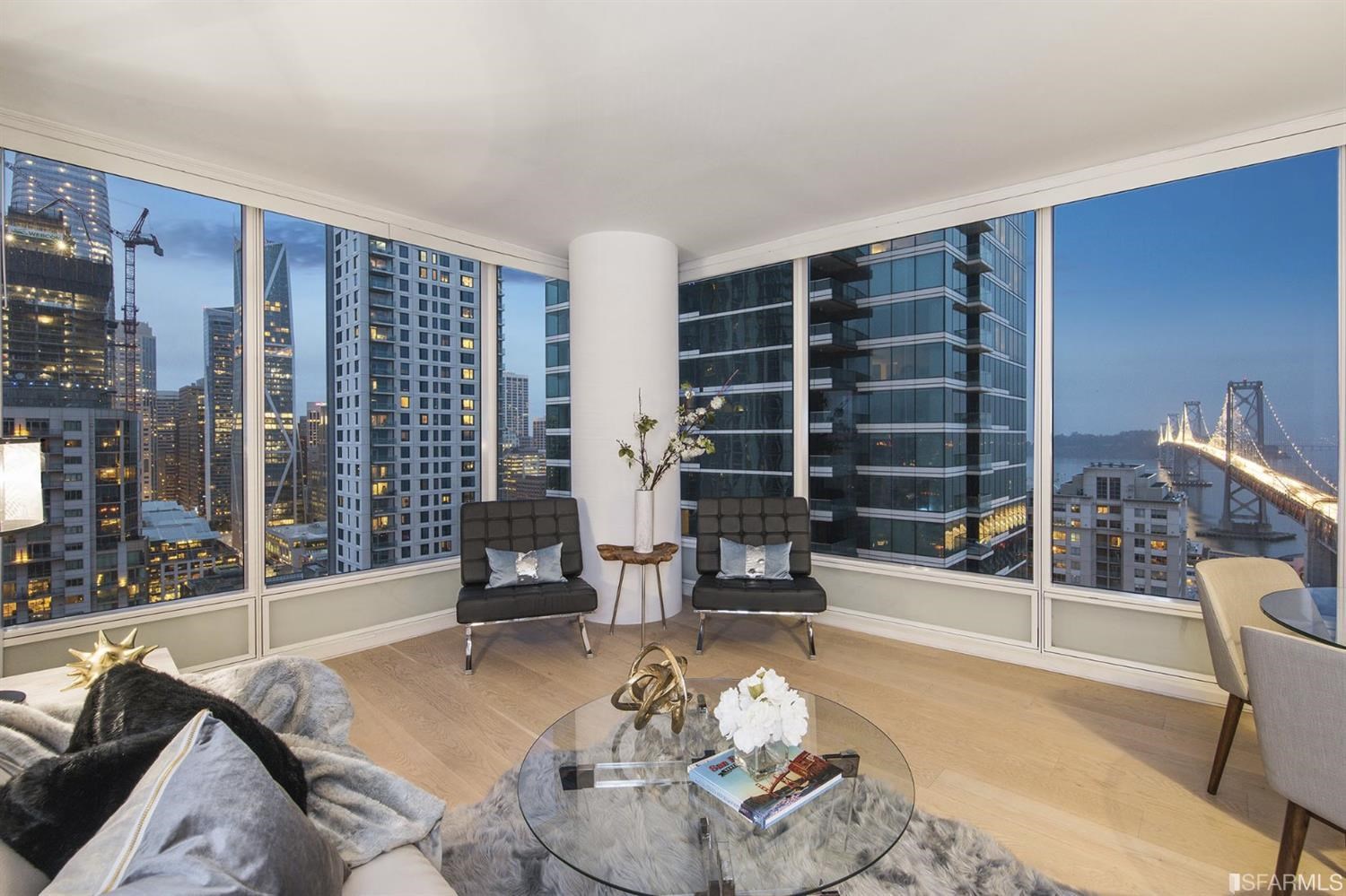 Photo #2: 423918468 Listing 