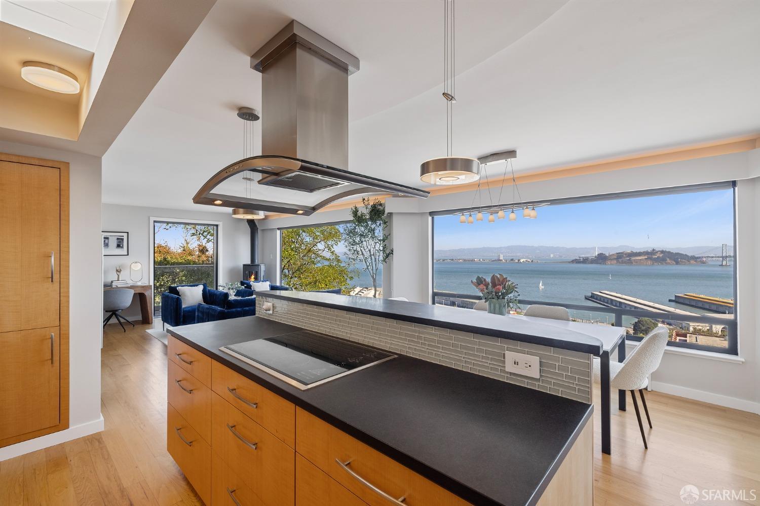 Photo #32: 423918674 Listing 