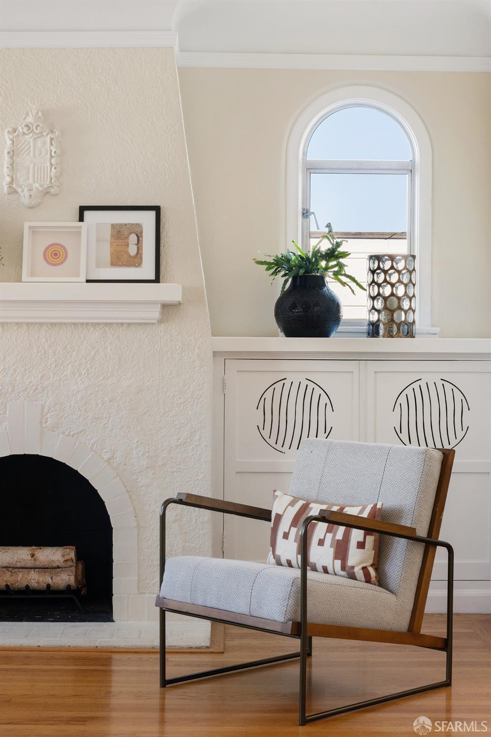 Photo #8: 423918667 Listing 