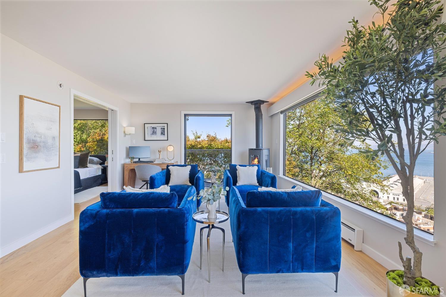 Photo #23: 423918674 Listing 