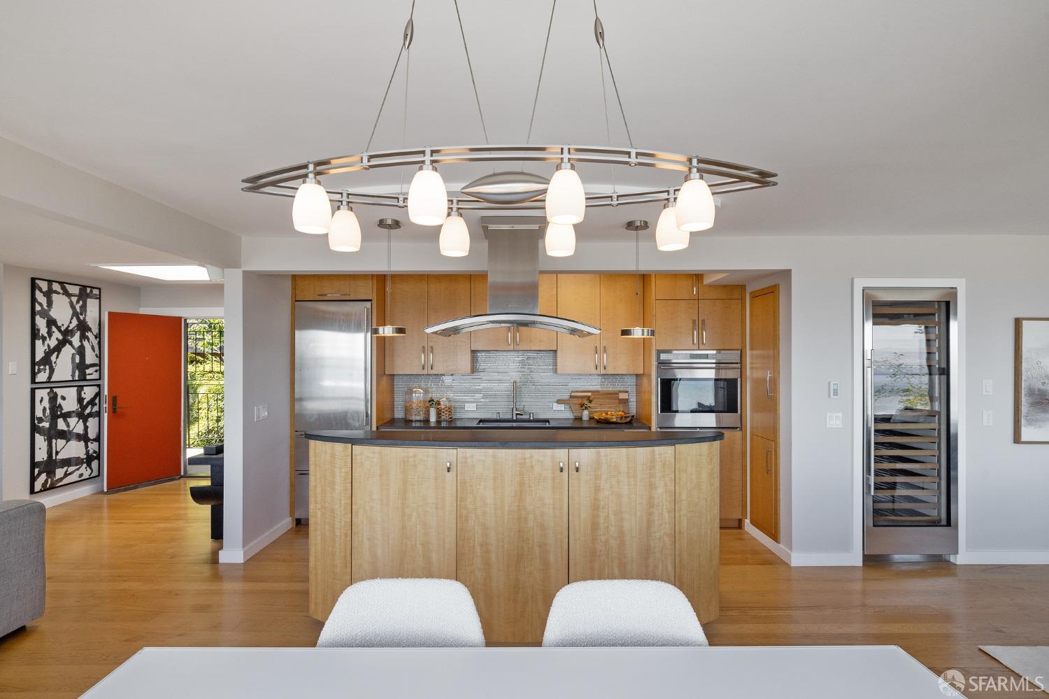 Photo #29: 423918674 Listing 