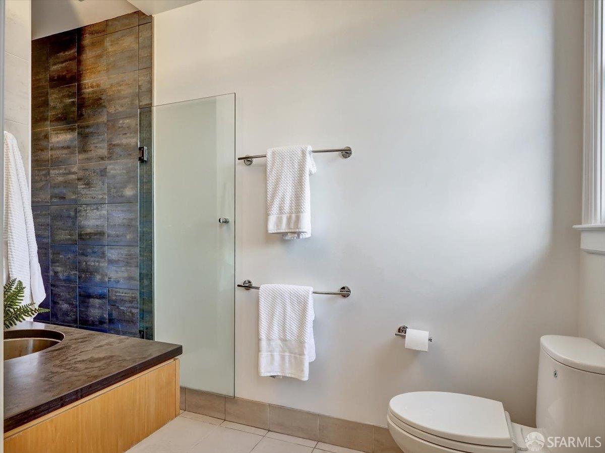 Photo #14: 423918819 Listing 