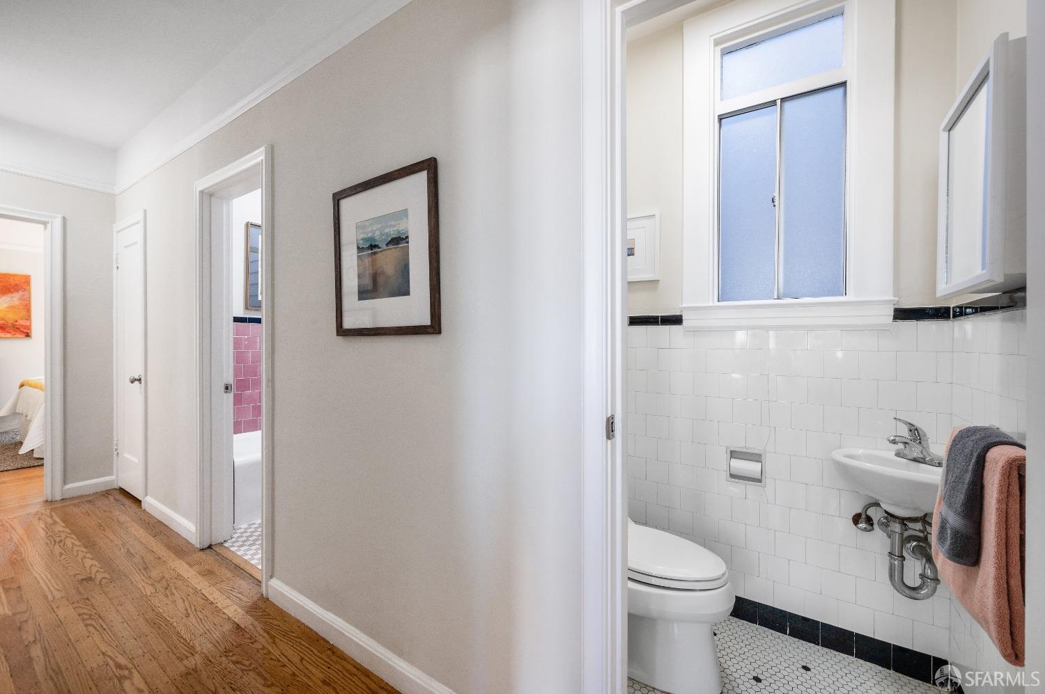 Photo #32: 423918667 Listing 