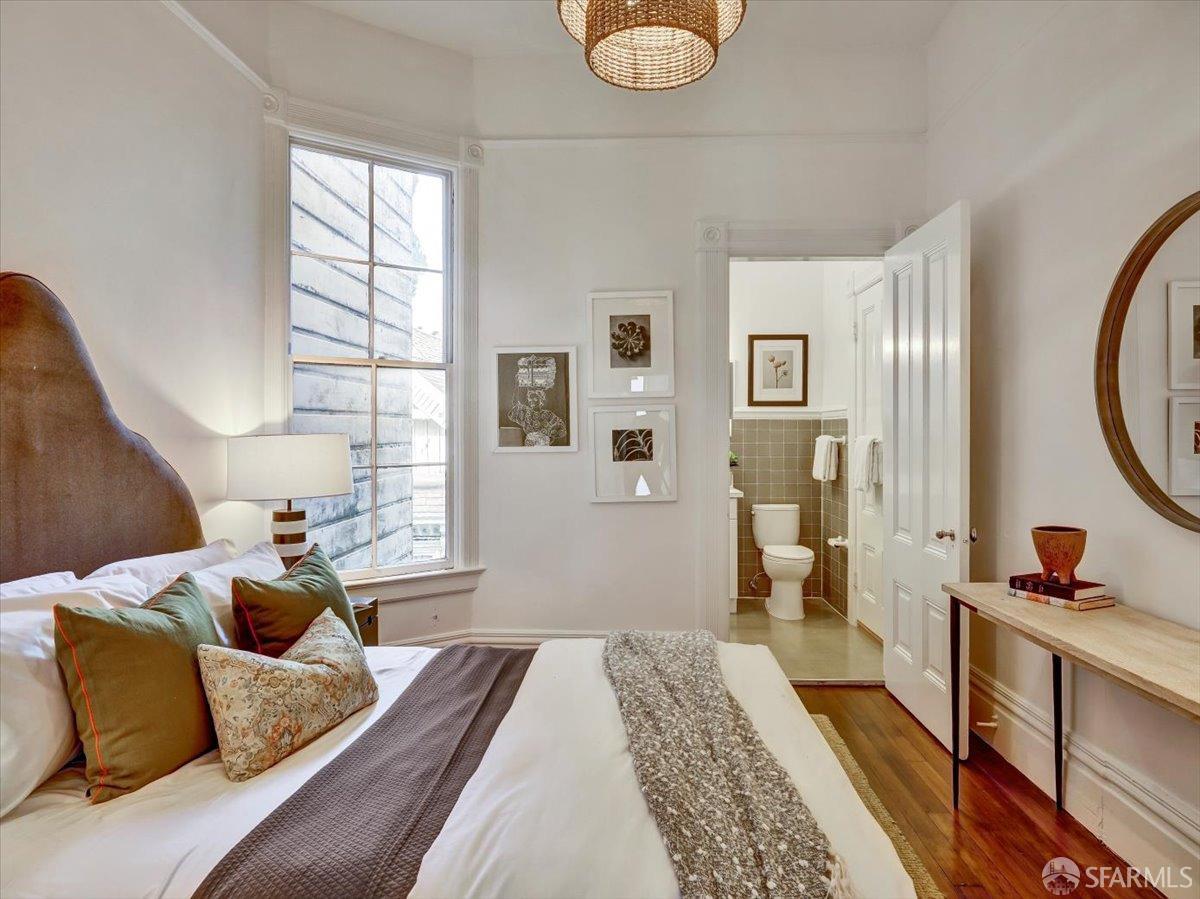 Photo #15: 423918819 Listing 