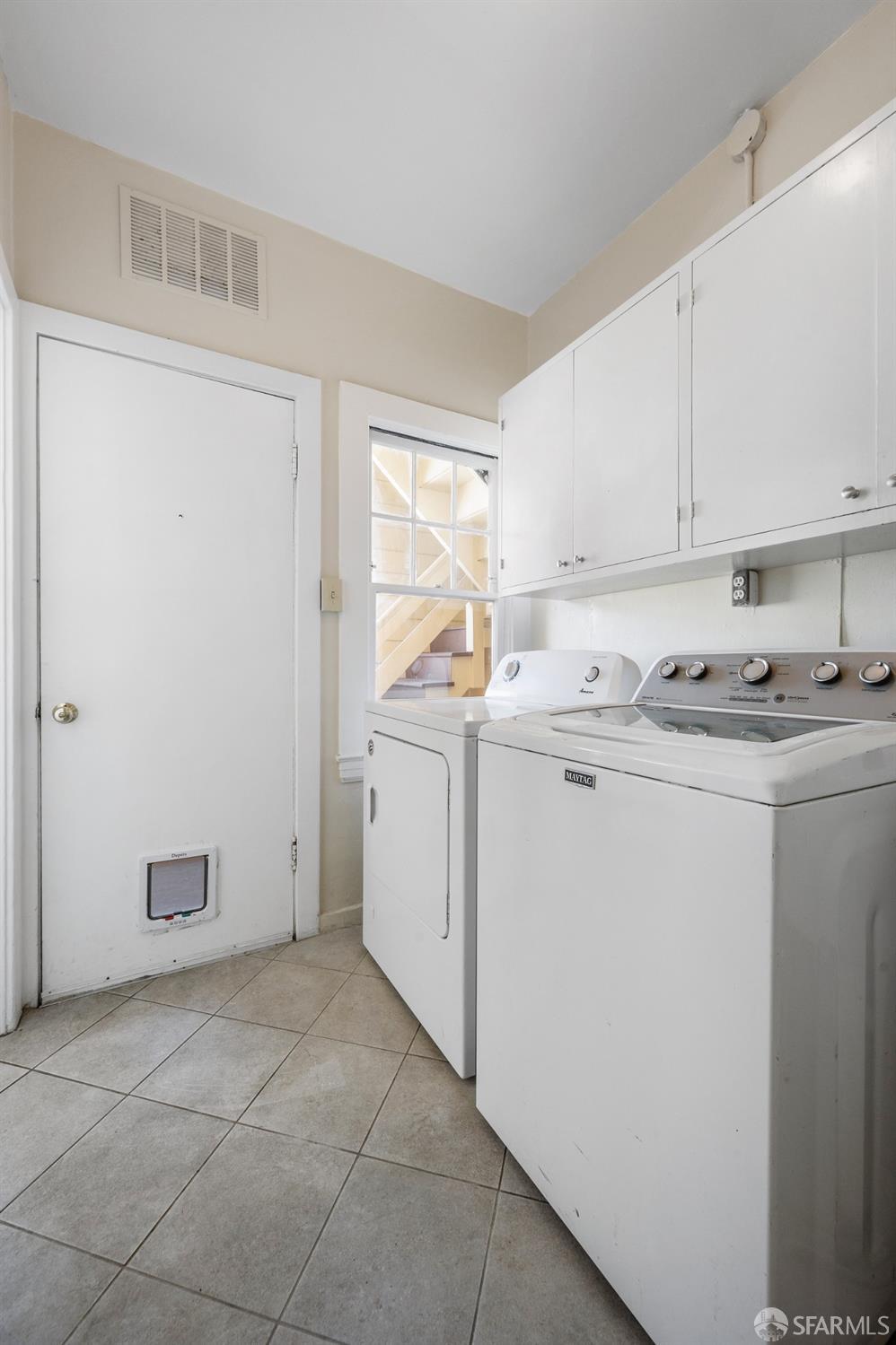 Photo #20: 423918667 Listing 