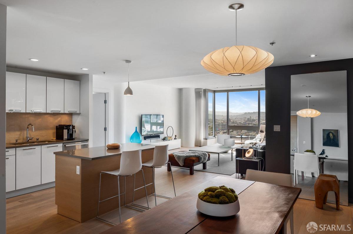 Photo #6: 423900316 Listing 