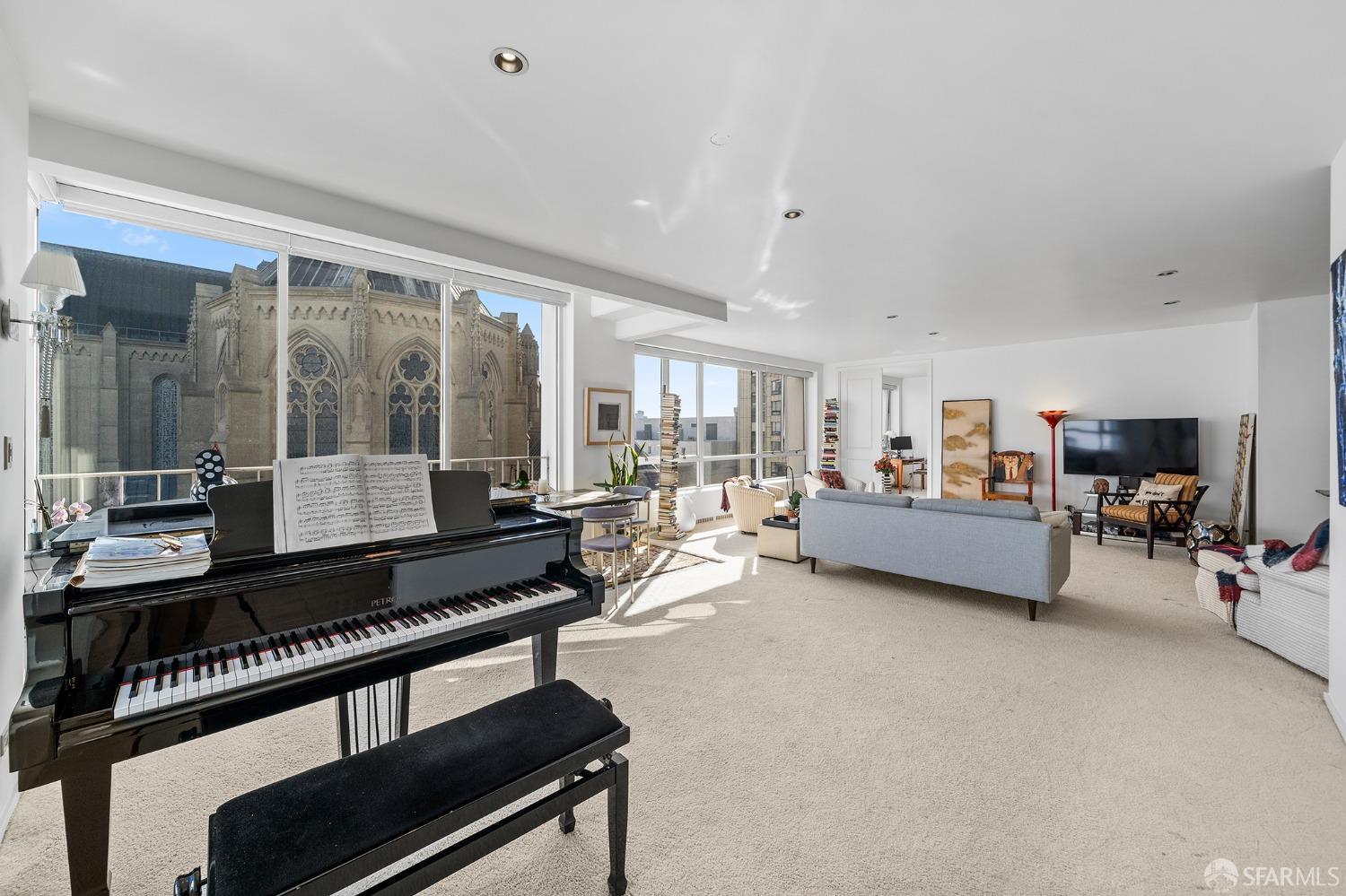 Photo #7: 423918874 Listing 