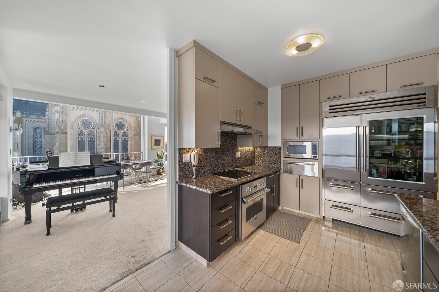 Photo #19: 423918874 Listing 