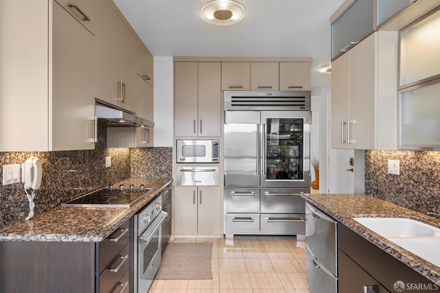 Photo #16: 423918874 Listing 