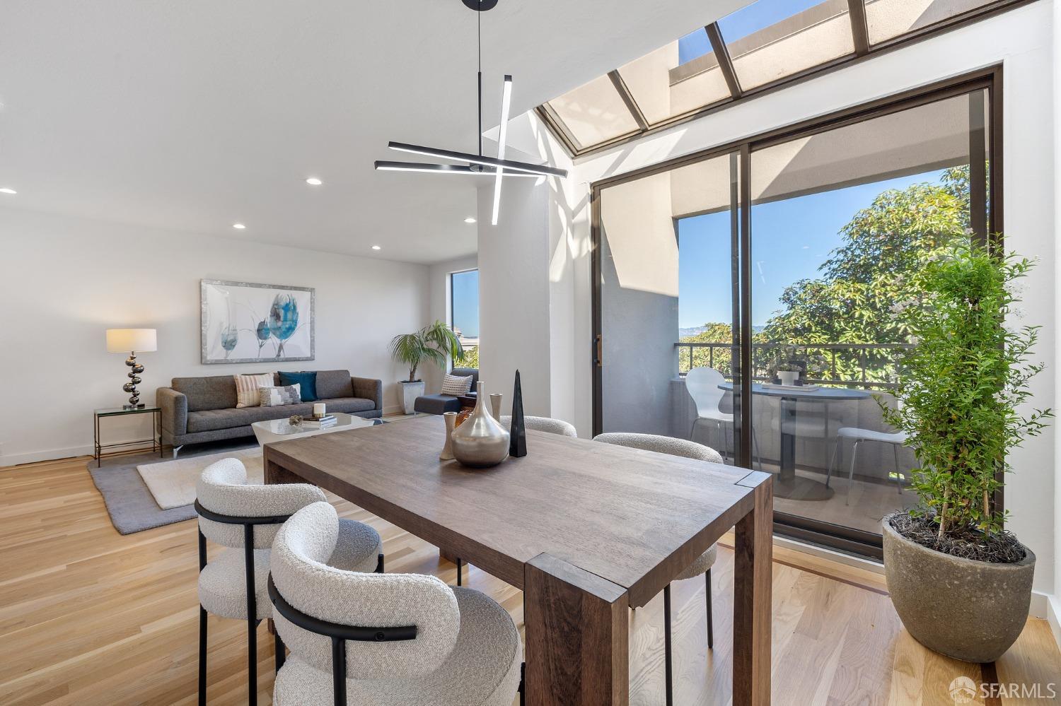 Photo #14: 423919769 Listing 