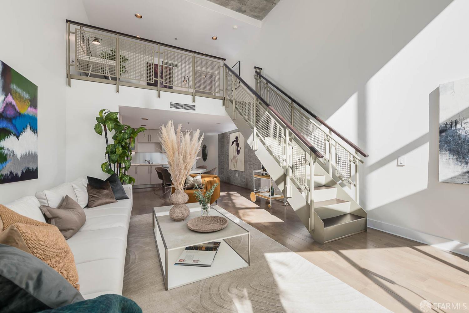Photo #3: 423915368 Listing 