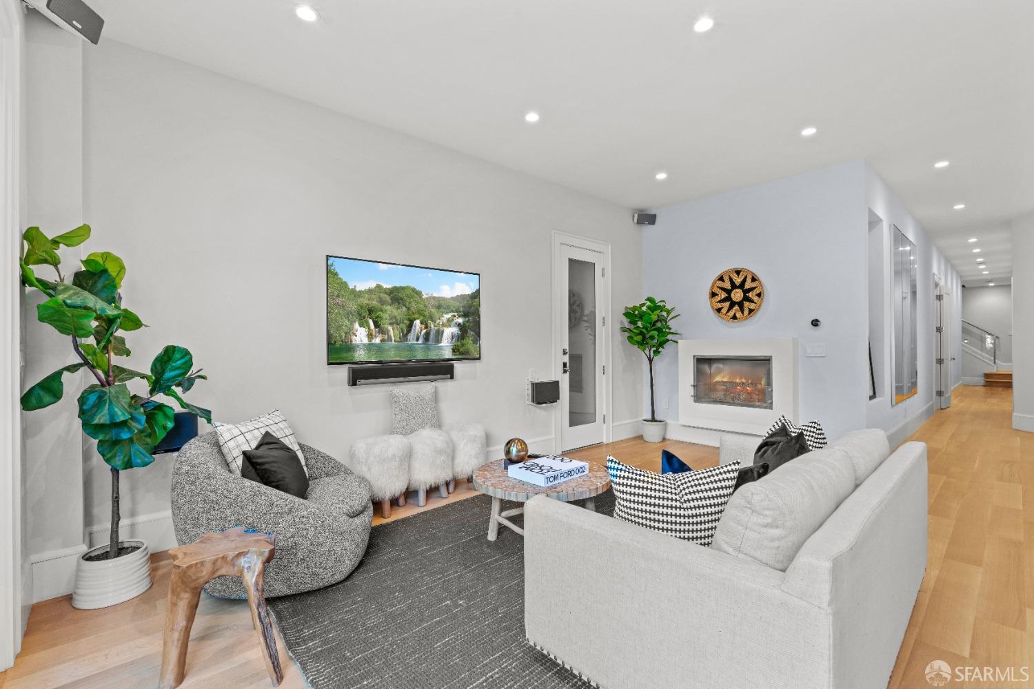 Photo #27: 423755237 Listing 