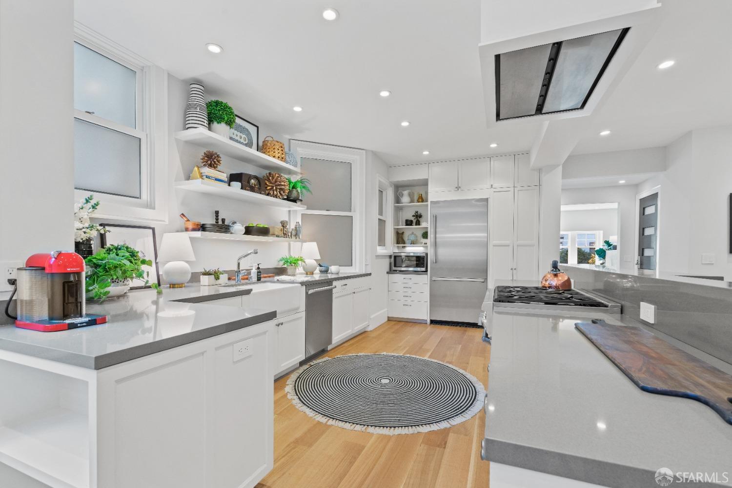 Photo #12: 423755237 Listing 