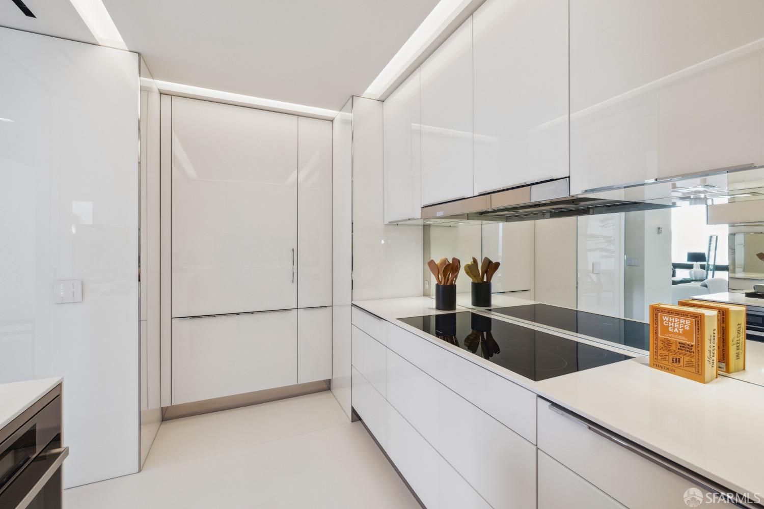Photo #18: 423920388 Listing 