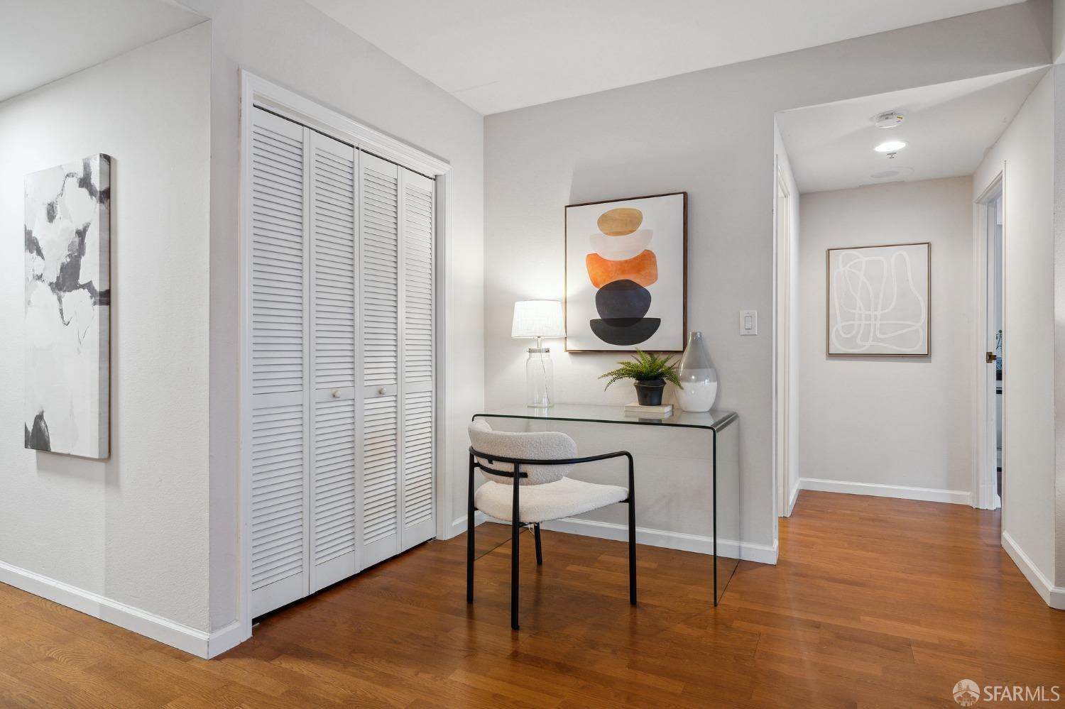 Photo #15: 423921198 Listing 