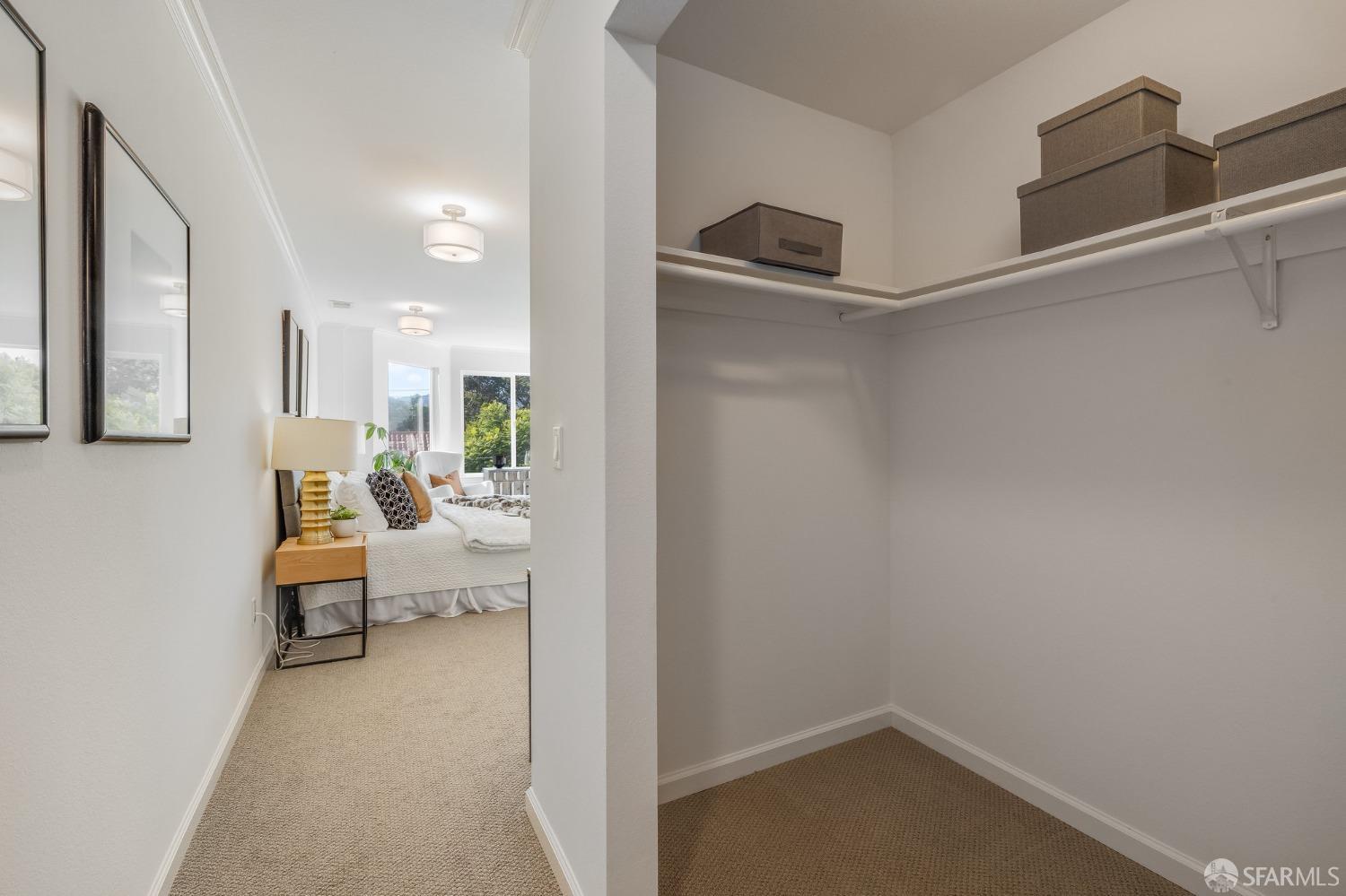 Photo #33: 423922390 Listing 