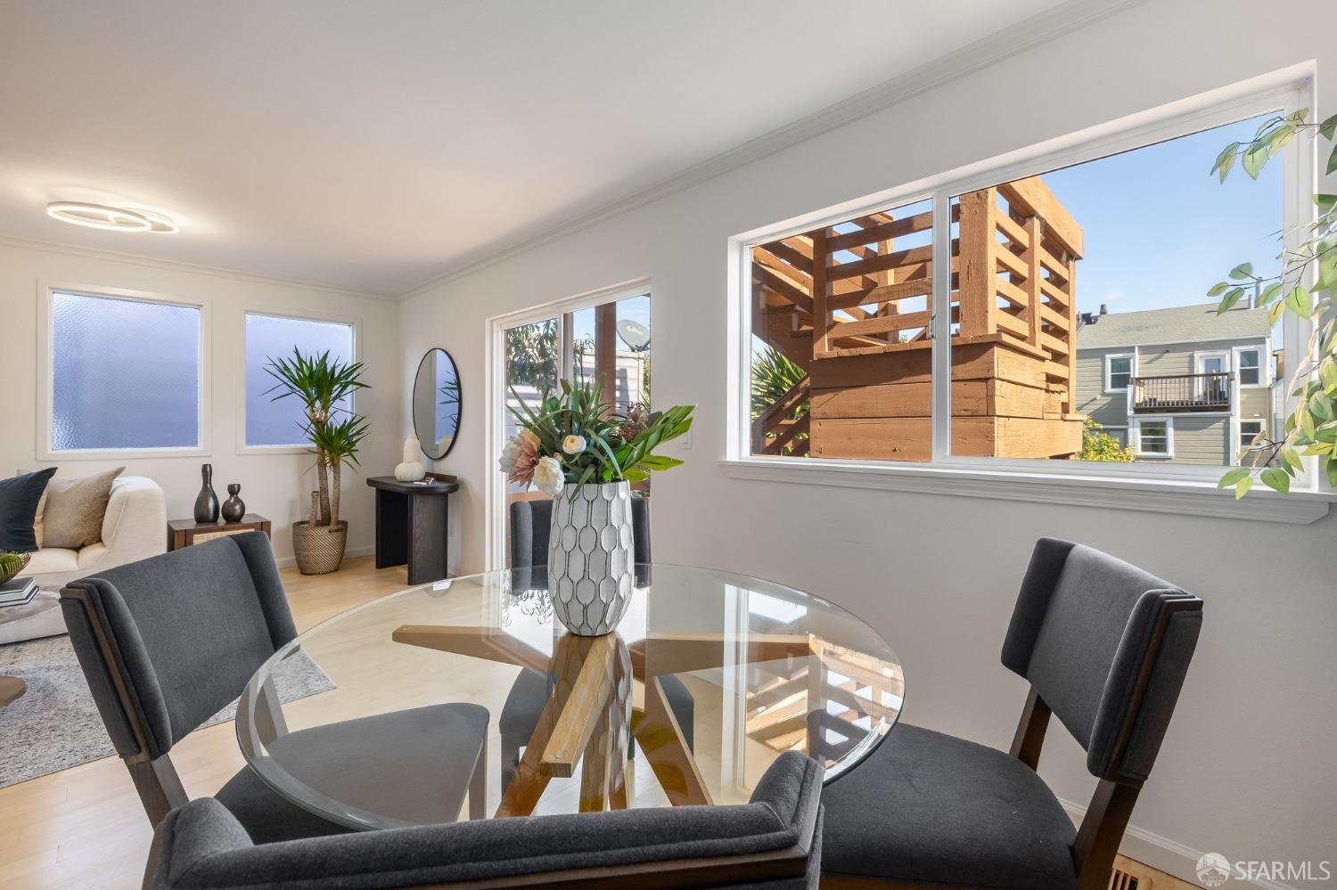 Photo #14: 423922393 Listing 