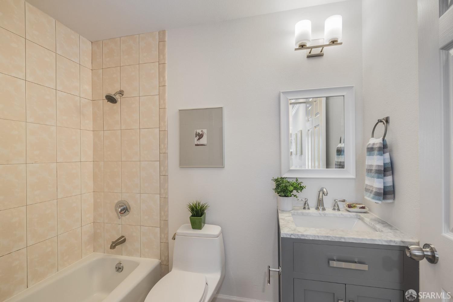 Photo #34: 423922393 Listing 