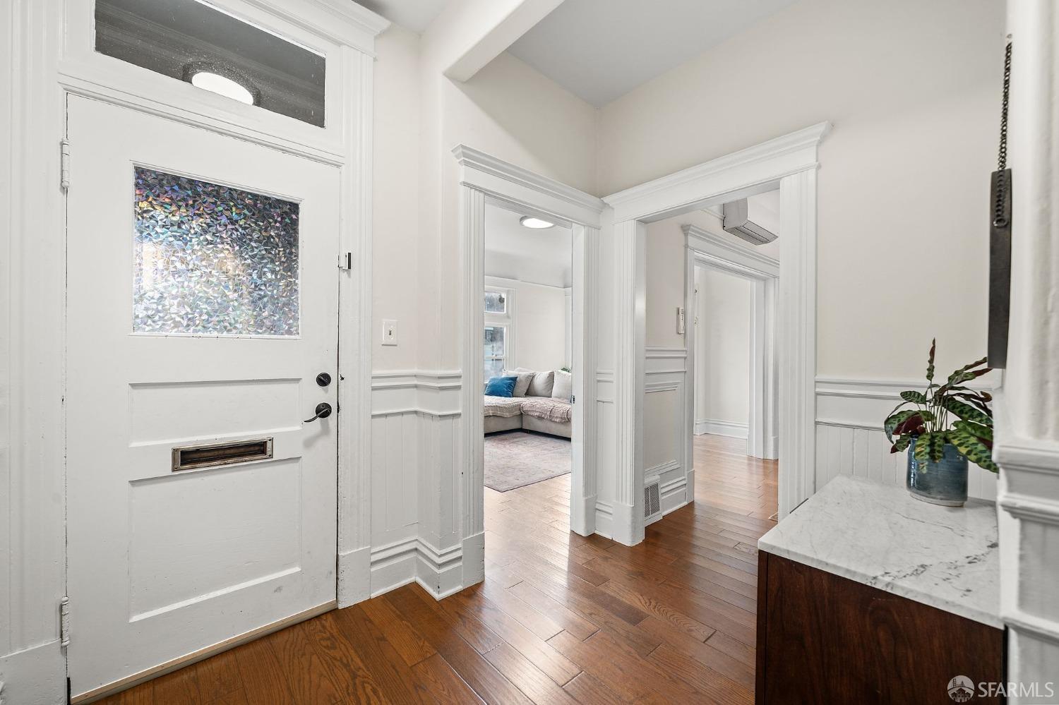 Photo #3: 423921923 Listing 