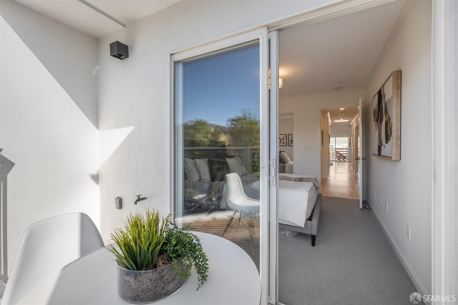 Photo #27: 423922390 Listing 