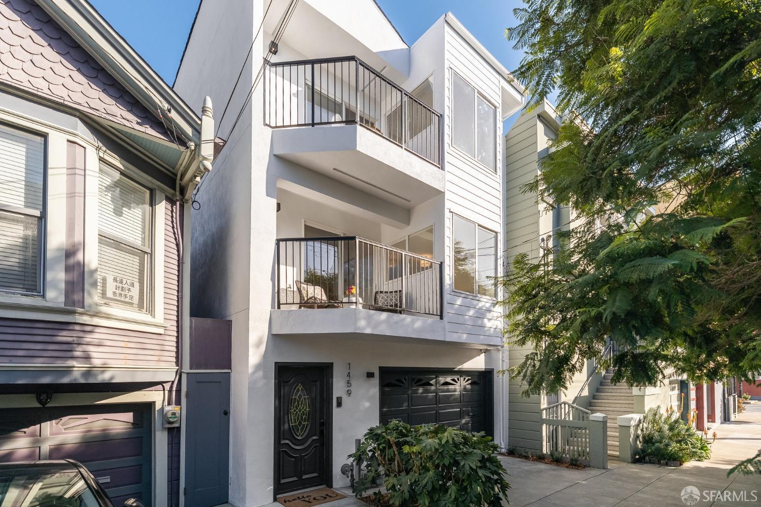 MLS: 423922390 Condo For Sale