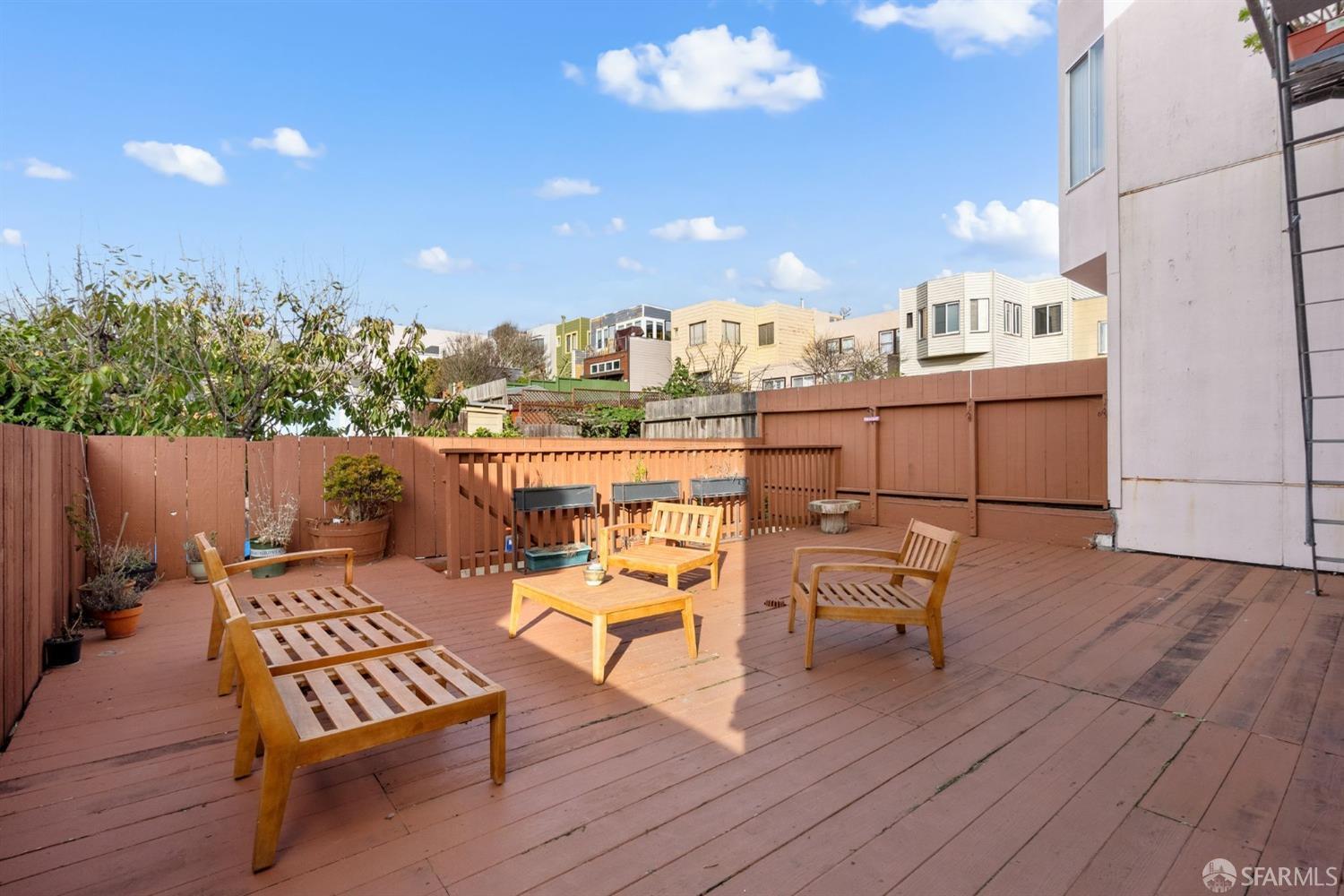 Photo #18: 423920360 Listing 