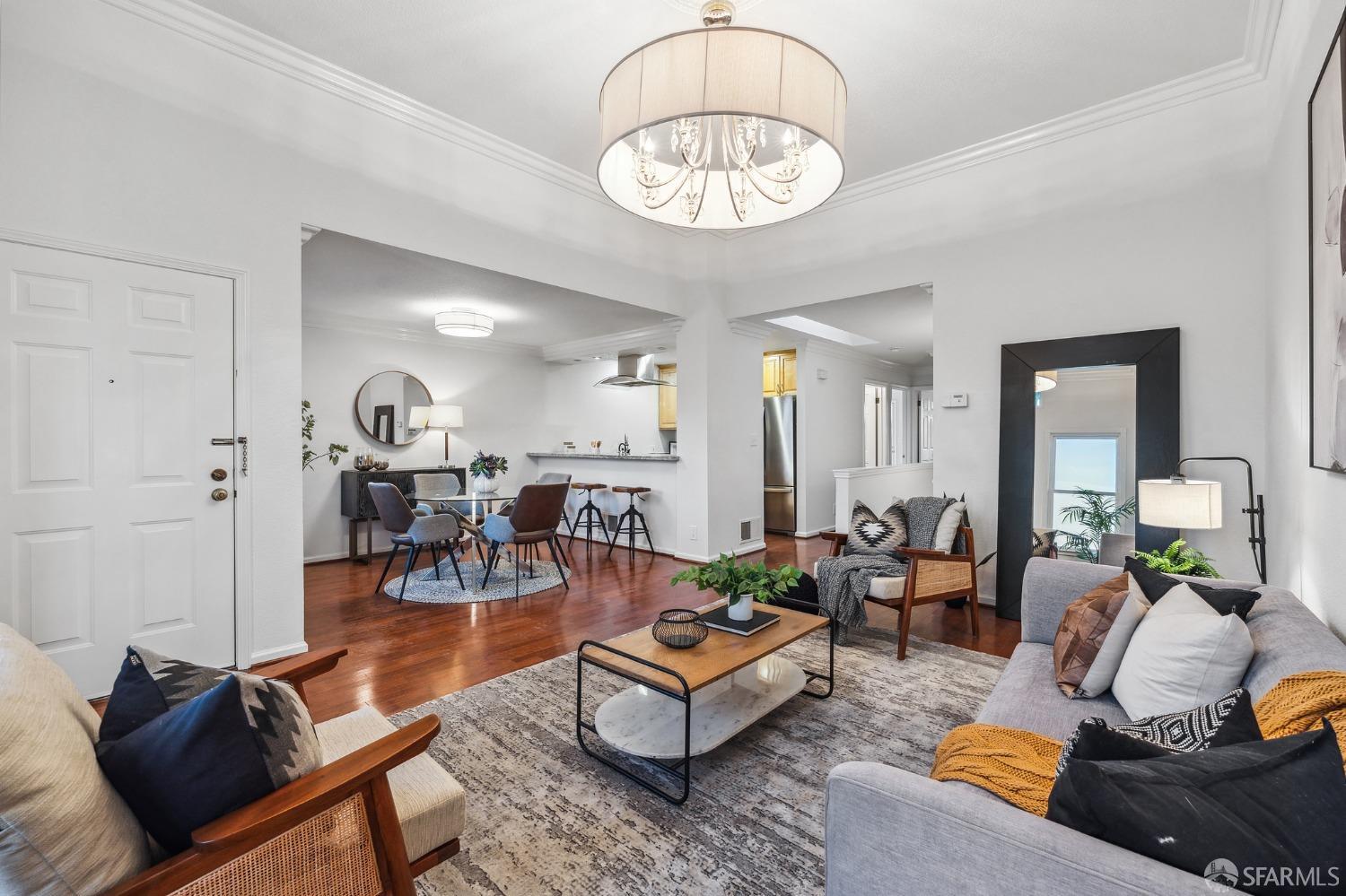 Photo #8: 423922265 Listing 