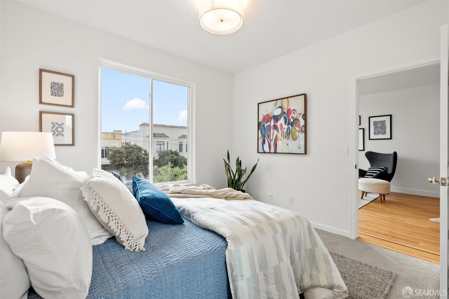 Photo #13: 423920360 Listing 