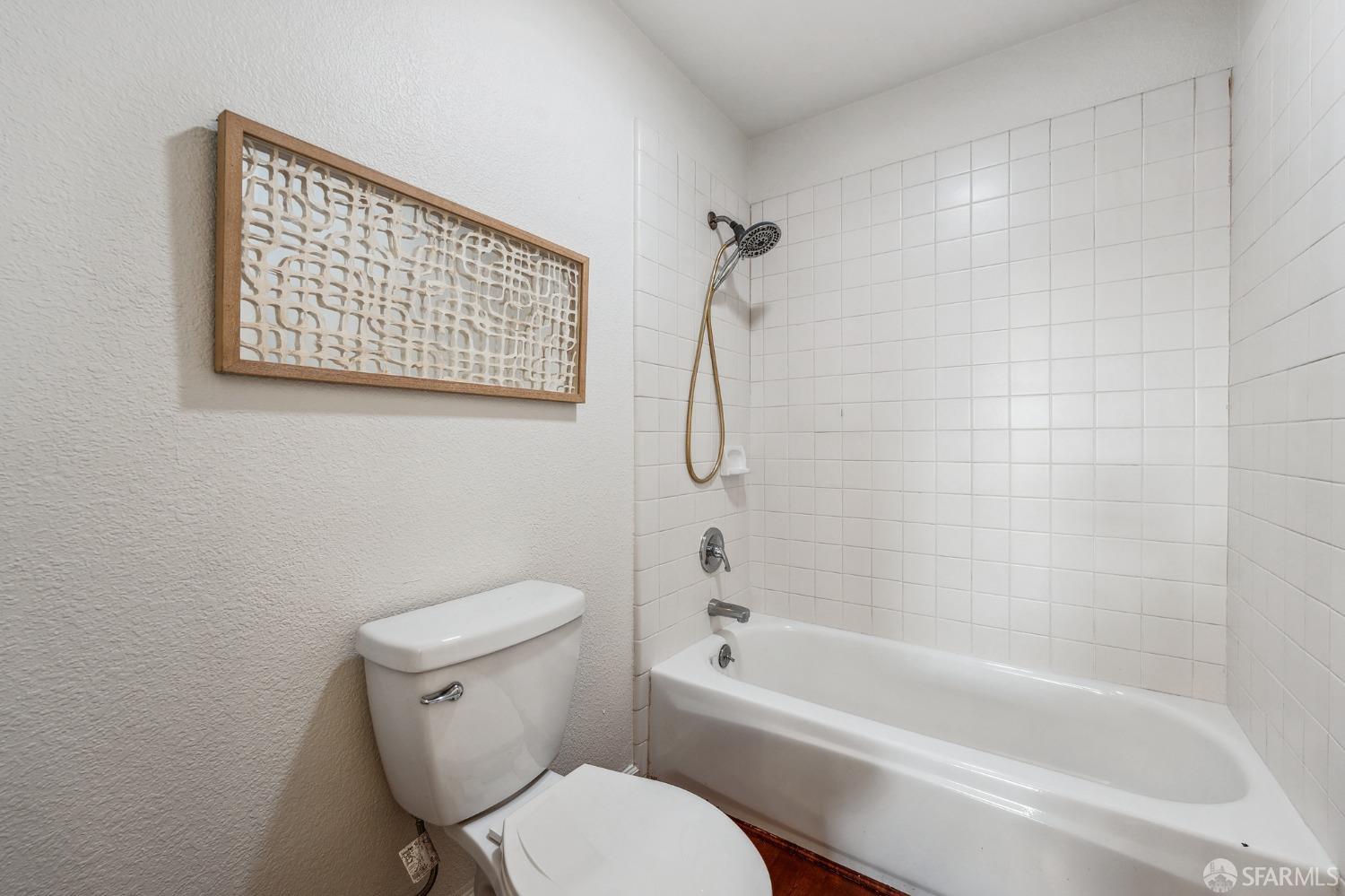 Photo #26: 423922265 Listing 