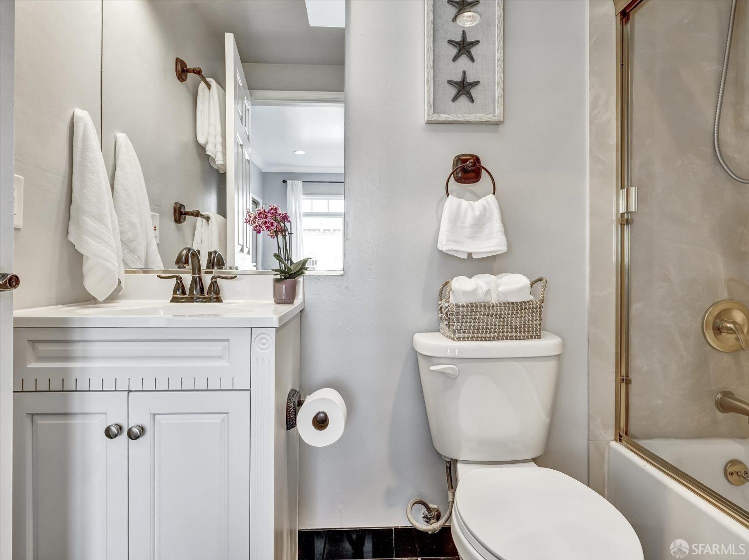 Photo #27: 423917847 Listing 
