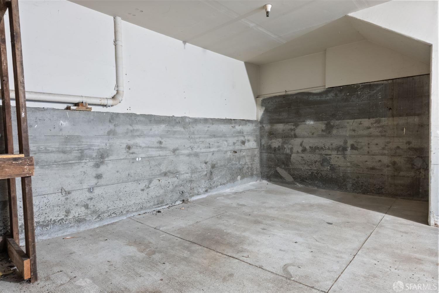 Photo #25: 423920360 Listing 