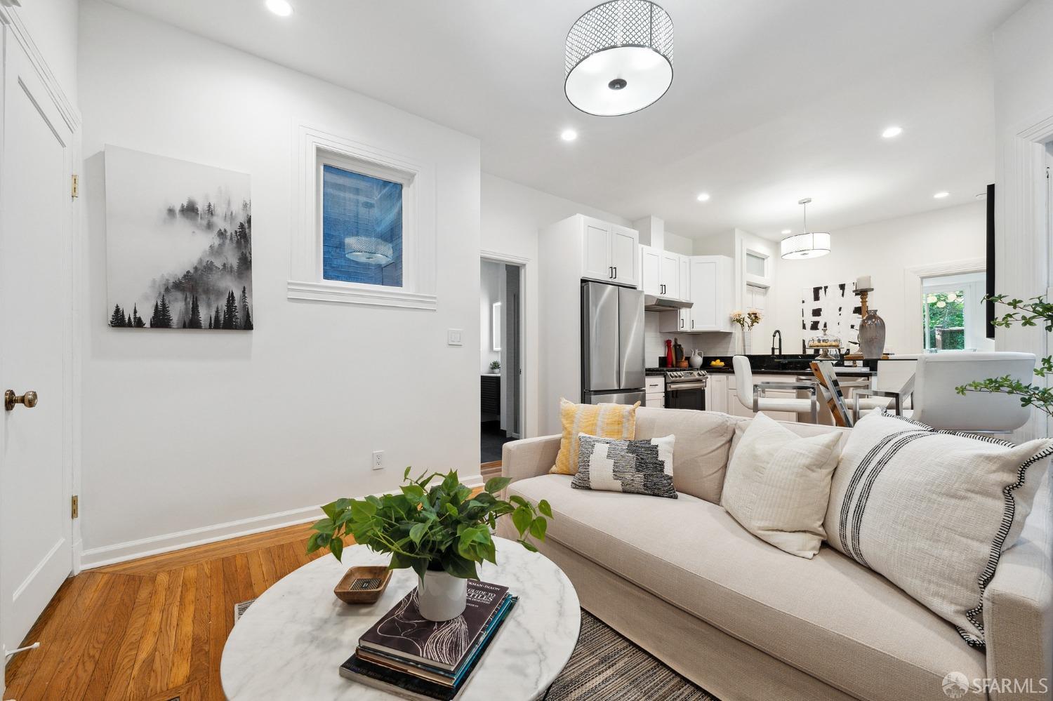 Photo #17: 423922484 Listing 