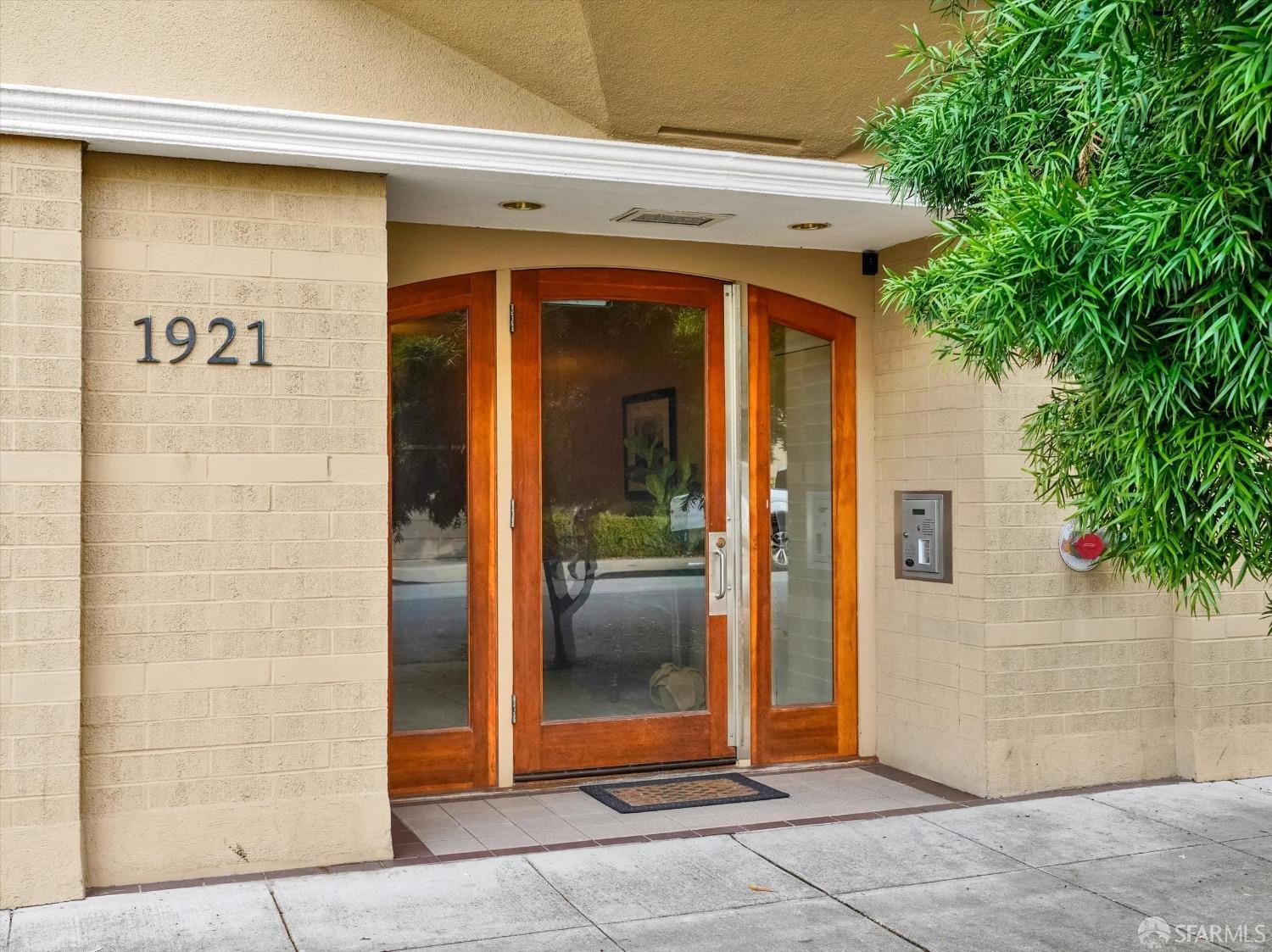 Photo #16: 423917847 Listing 