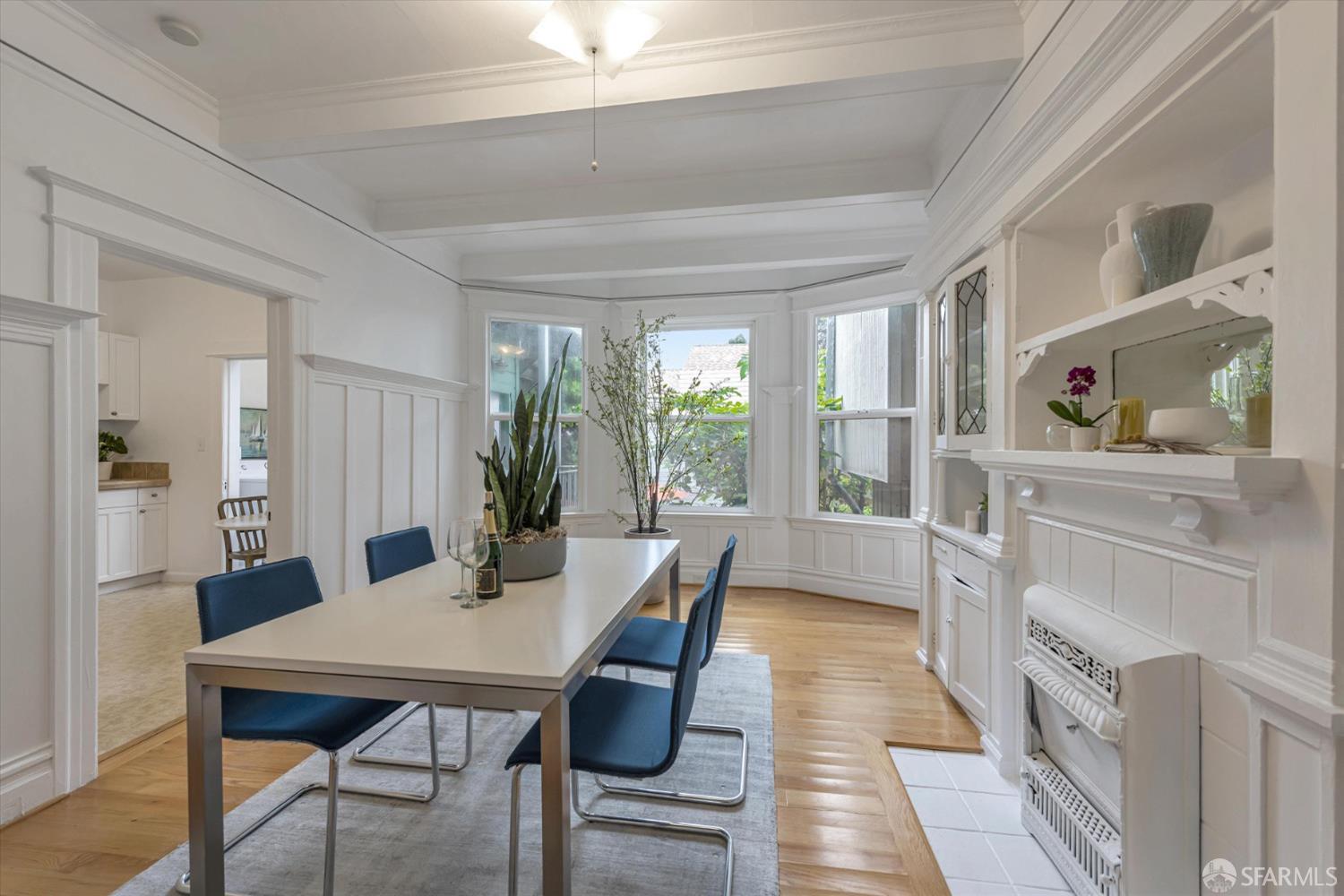 Photo #13: 423918429 Listing 