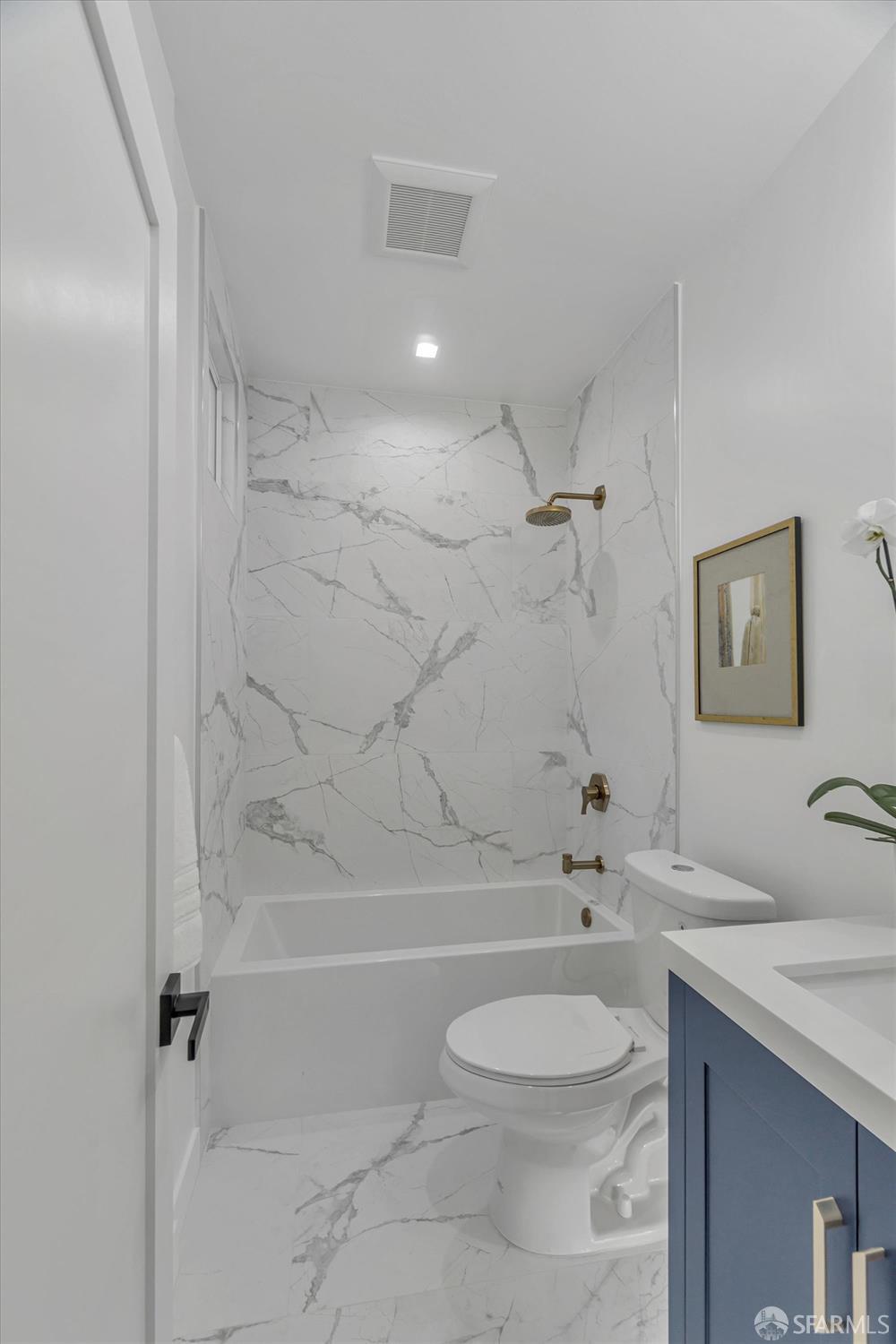 Photo #22: 423918470 Listing 
