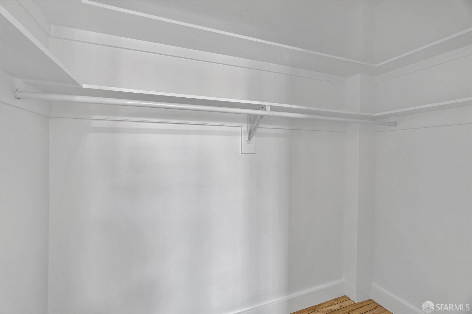 Photo #21: 423918470 Listing 