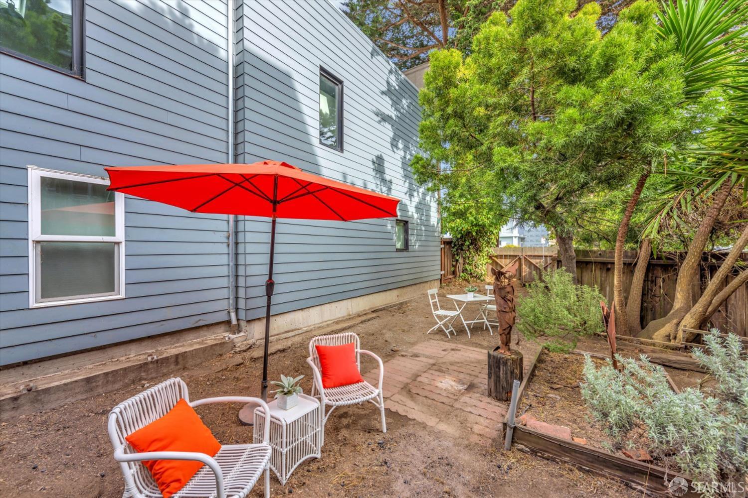 Photo #30: 423918429 Listing 
