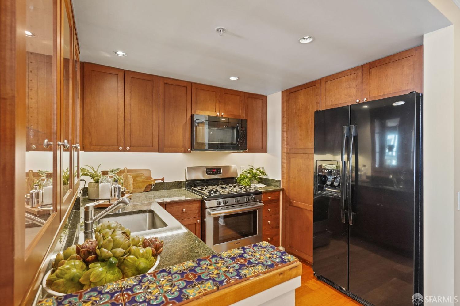 Photo #6: 423758484 Listing 