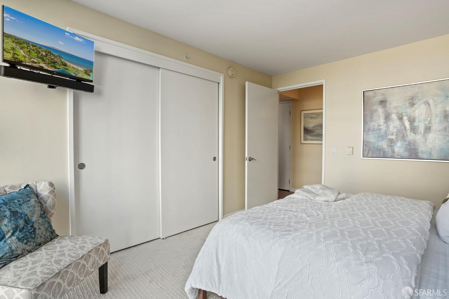 Photo #10: 423758484 Listing 
