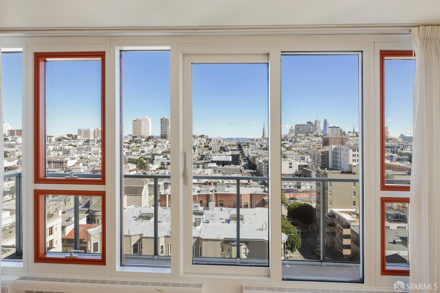 Detail Gallery Image 4 of 33 For 1800 Pacific Ave #902,  San Francisco,  CA 94109 - 3 Beds | 2 Baths