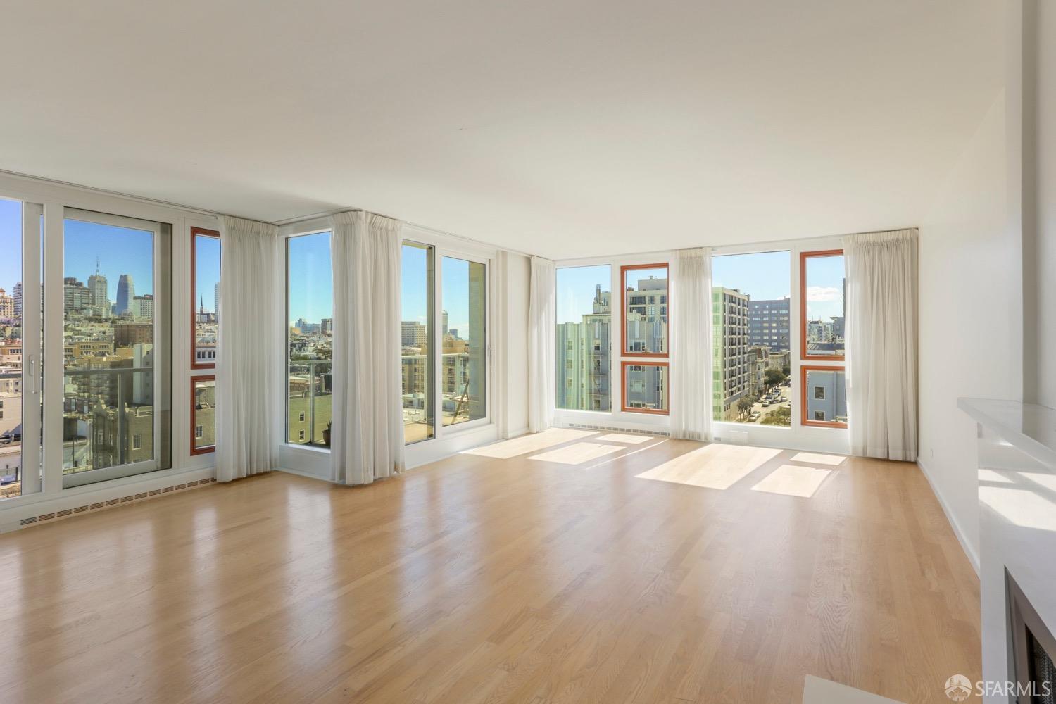 Detail Gallery Image 1 of 33 For 1800 Pacific Ave #902,  San Francisco,  CA 94109 - 3 Beds | 2 Baths